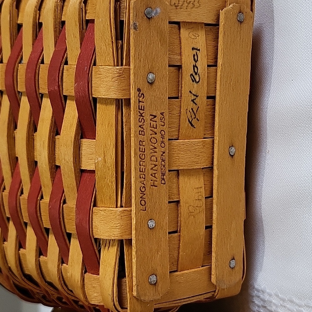 Longaberger Woven Baskets 2001 Inaugural Basket & 2002 Love Notes Basket &Liners - Picture 12 of 15